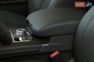 Подлокотники для передних и задних пассажиров